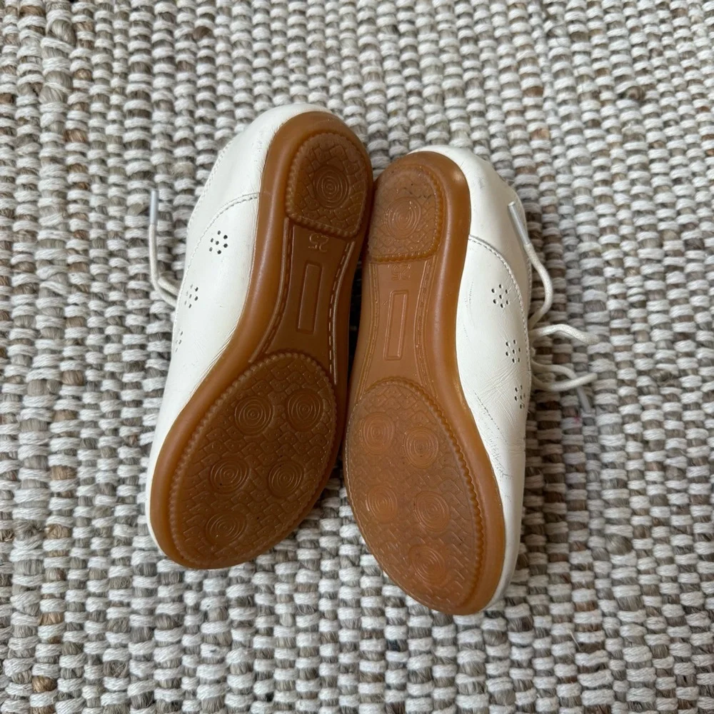 Girl's Cream Leather Lace-Up Shoes with Perforated Detail